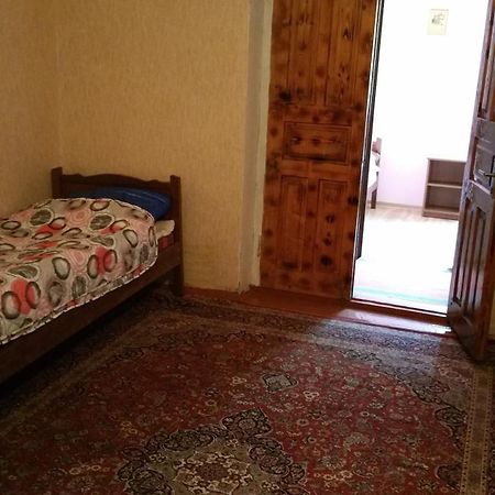 Guesthouse Robinzon Lalkhori エクステリア 写真