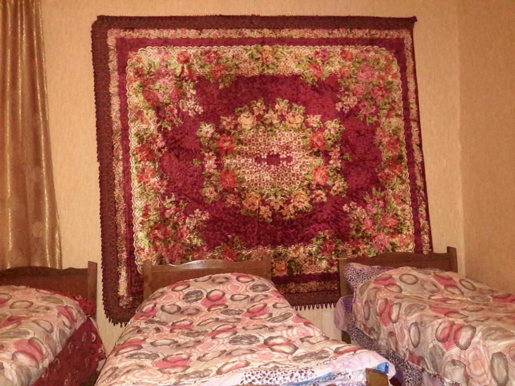 Guesthouse Robinzon Lalkhori エクステリア 写真