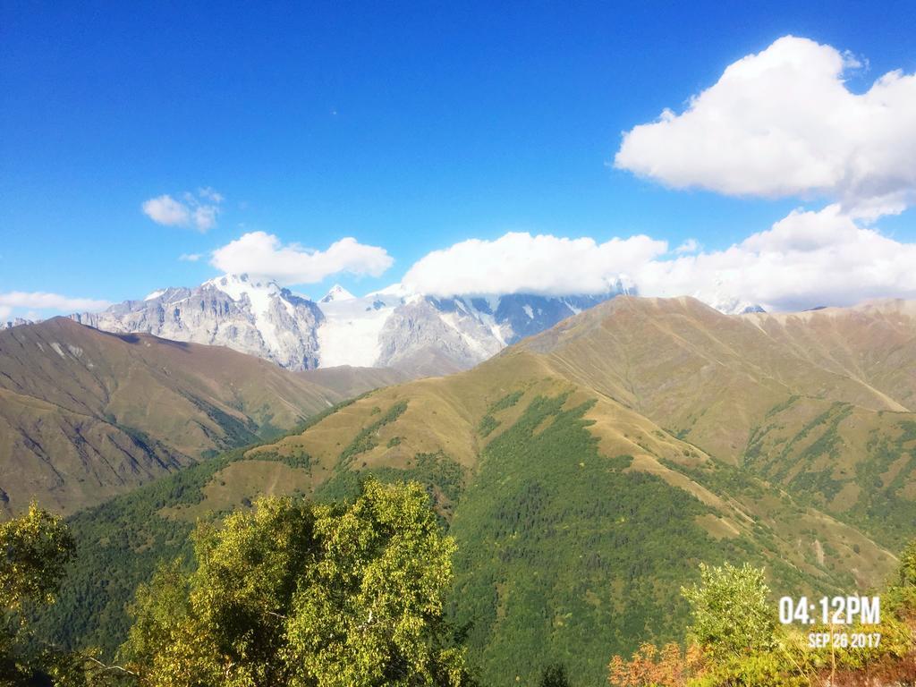 Guesthouse Robinzon Lalkhori エクステリア 写真